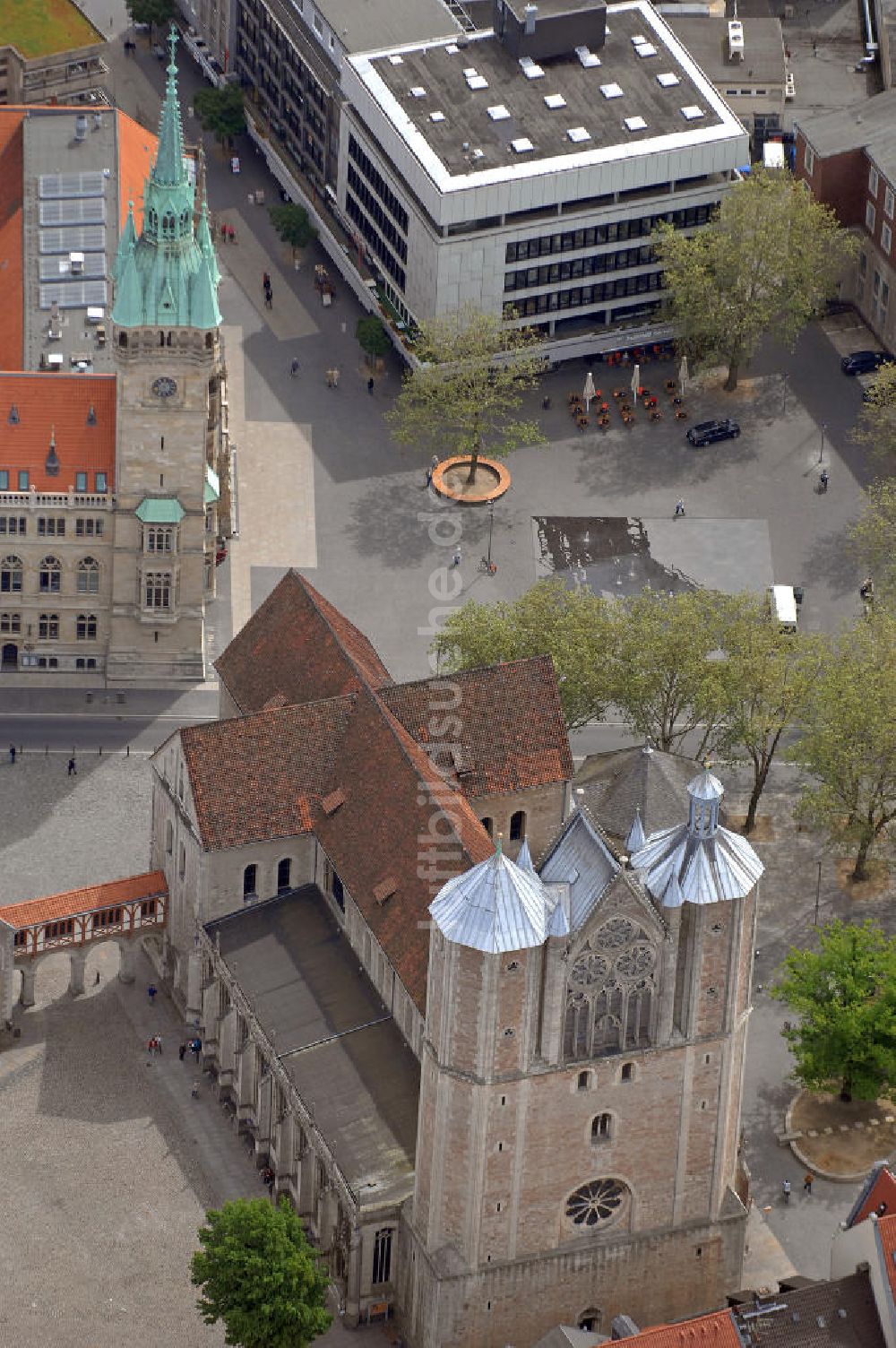 Braunschweig aus der Vogelperspektive: Dom und Rathaus Braunschweig