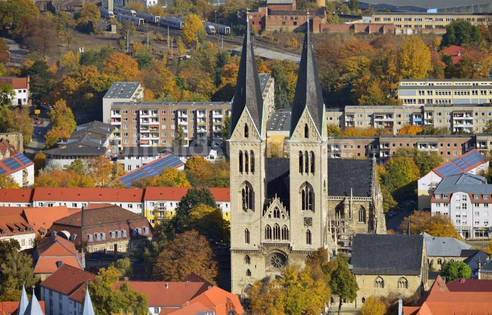 Halberstadt aus der Vogelperspektive: Dom St. Stephanus und St. Sixtus in Halberstadt im Bundesland Sachsen-Anhalt