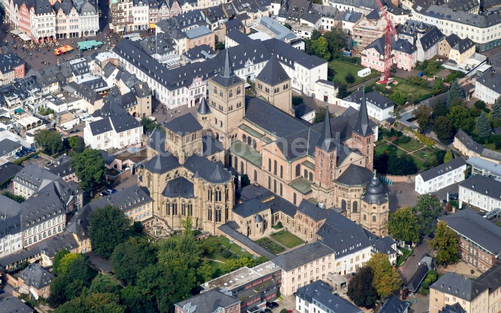 Trier von oben - Dom in Trier im Bundesland Rheinland-Pfalz