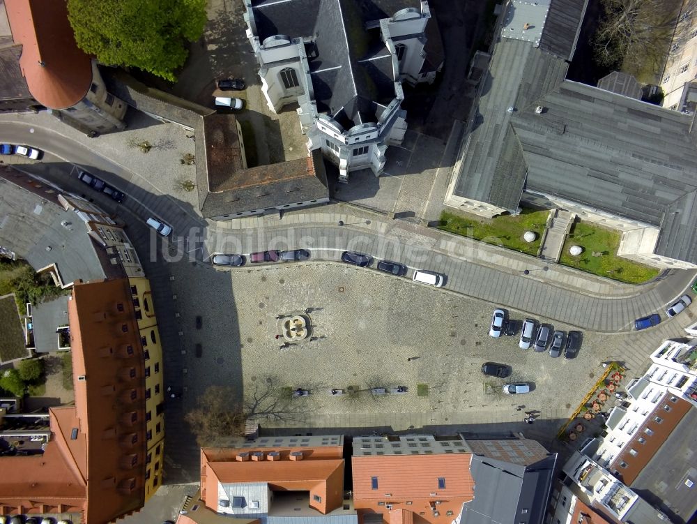 Luftaufnahme Halle / Saale - Domplatz im Zentrum der Altstadt von Halle in Sachsen-Anhalt