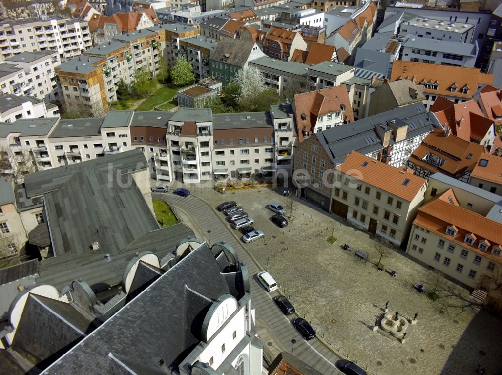 Halle / Saale aus der Vogelperspektive: Domplatz im Zentrum der Altstadt von Halle in Sachsen-Anhalt