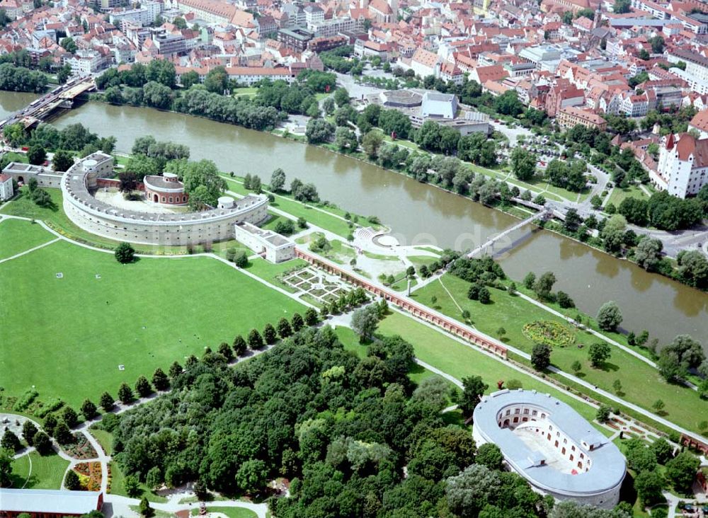 Ingolstadt aus der Vogelperspektive: Donaubühne Reduit Tilly mit der Turm Triva im Klenzepark in Ingolstadt.