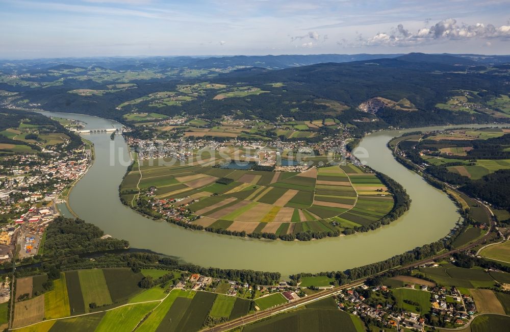 Luftbild Ybbs an der Donau - Donaubiegung in Ybbs an der Donau im Bundesland Niederösterreich in Österreich