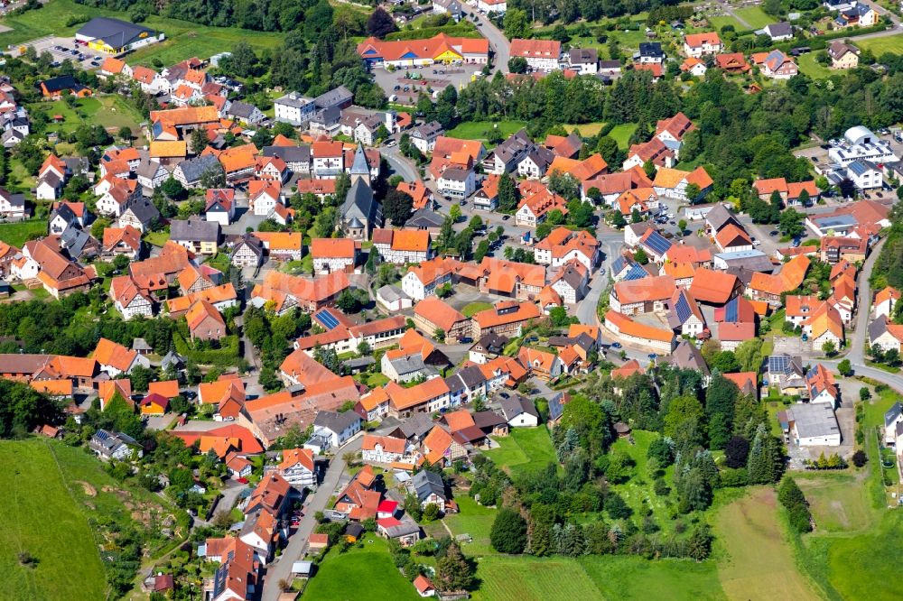 Adorf von oben - Dorf - Ansicht in Adorf im Bundesland Hessen, Deutschland