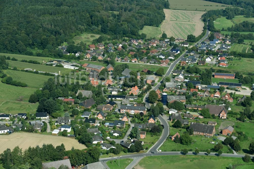 Alt Mölln aus der Vogelperspektive: Dorf - Ansicht von Alt Mölln im Bundesland Schleswig-Holstein