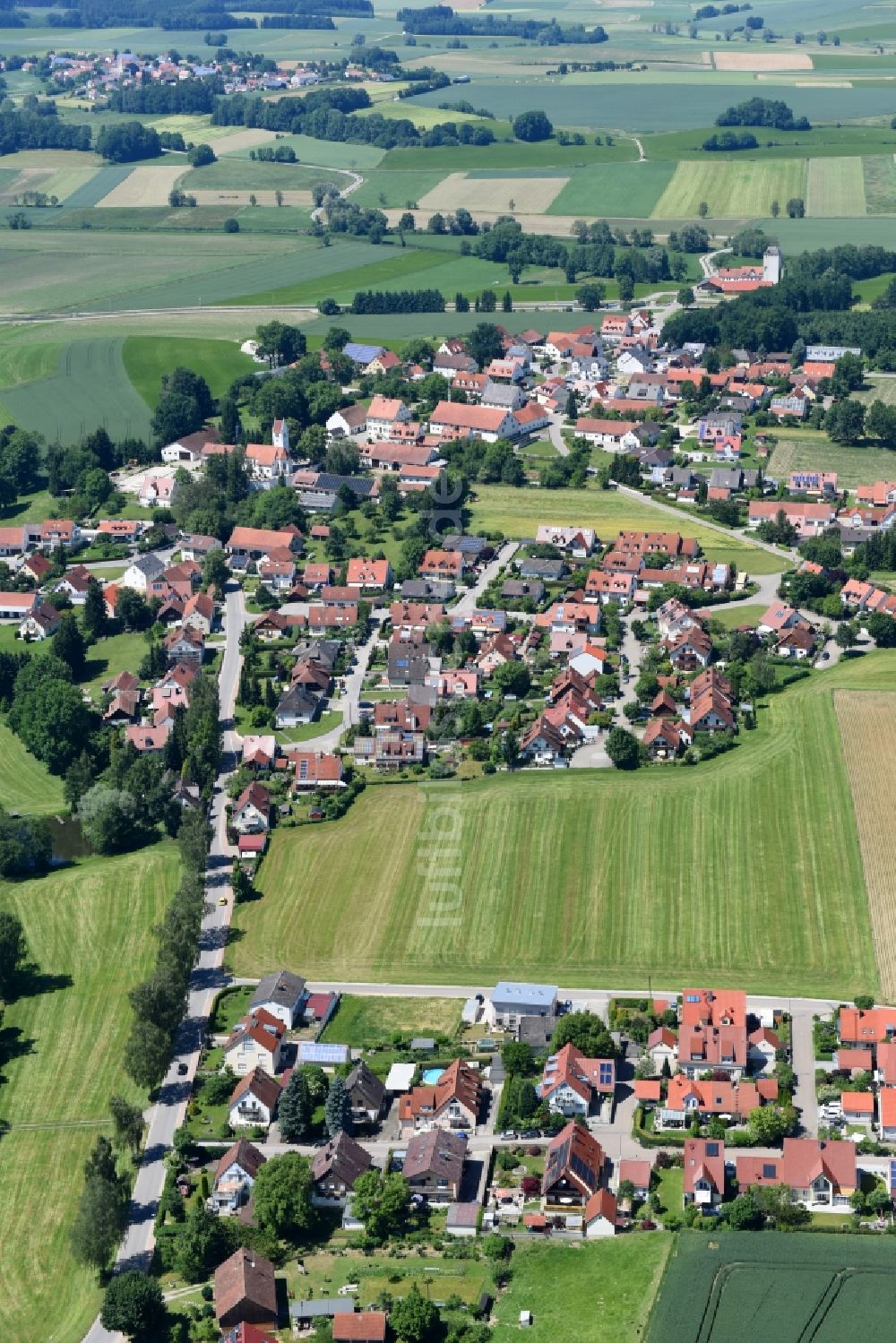 Arnbach von oben - Dorf - Ansicht in Arnbach im Bundesland Bayern, Deutschland