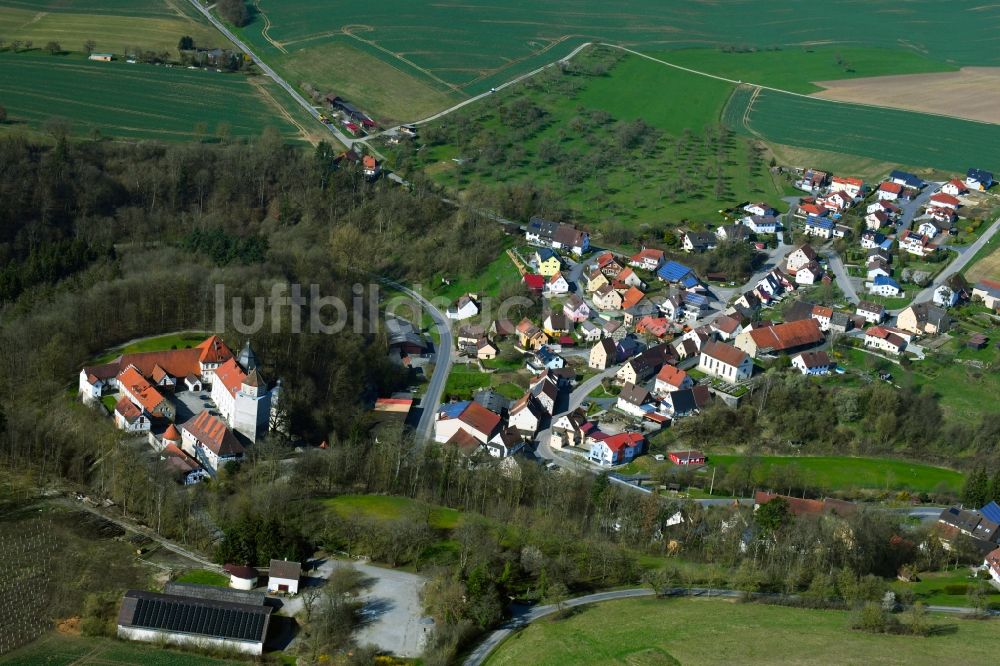 Aschhausen aus der Vogelperspektive: Dorf - Ansicht in Aschhausen im Bundesland Baden-Württemberg, Deutschland