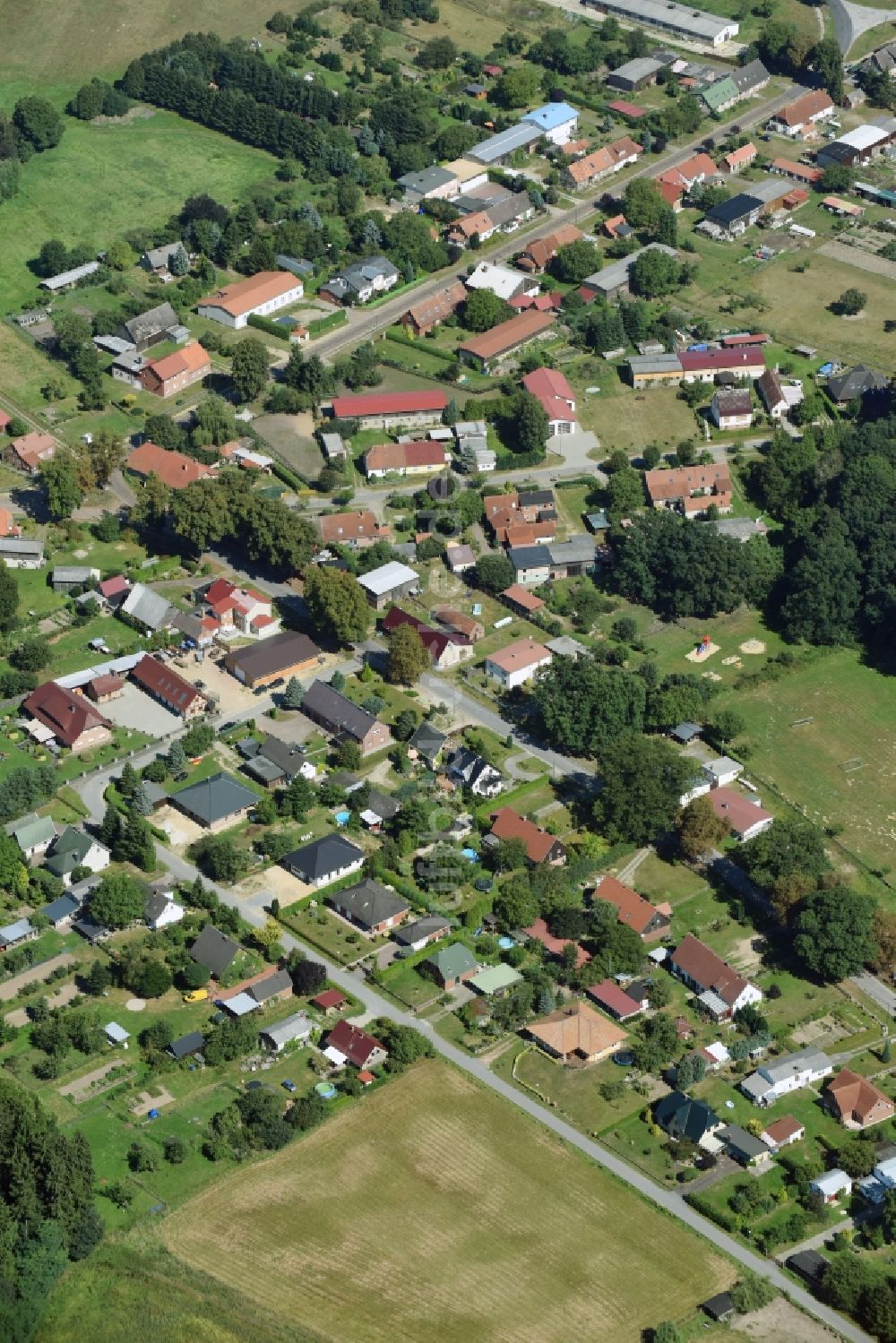 Banzin von oben - Dorf - Ansicht von Banzin im Bundesland Mecklenburg-Vorpommern