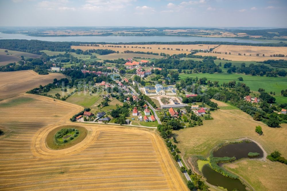 Luftbild Basedow - Dorf - Ansicht von Basedow im Bundesland Mecklenburg-Vorpommern