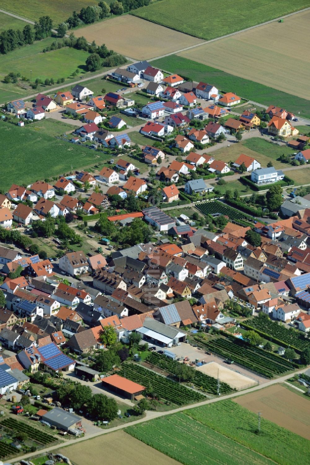 Böbingen von oben - Dorf - Ansicht von Böbingen im Bundesland Rheinland-Pfalz