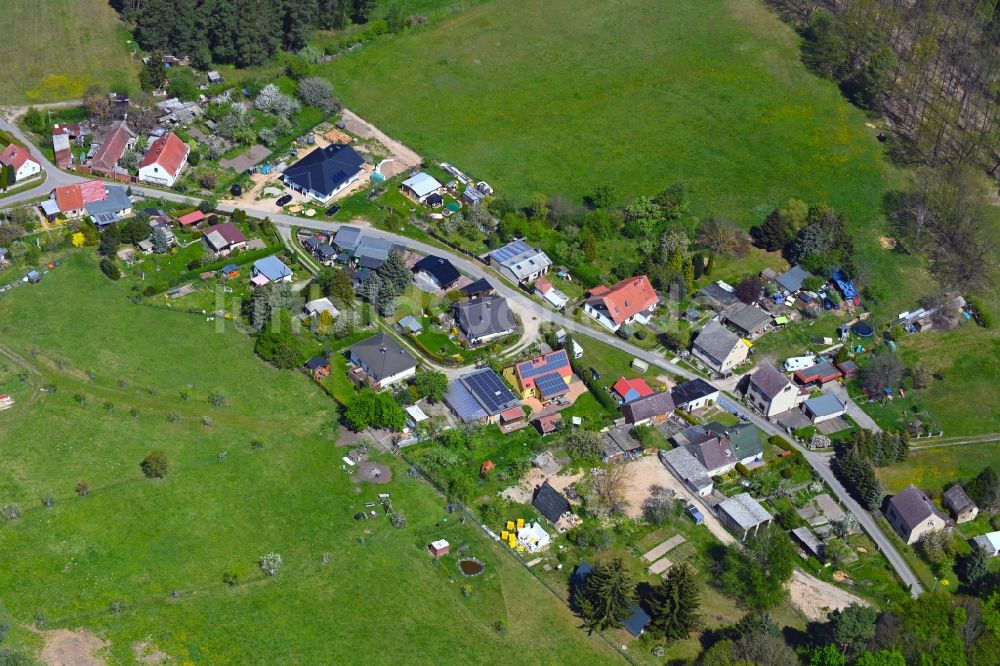 Braunsdorf aus der Vogelperspektive: Dorf - Ansicht in Braunsdorf im Bundesland Brandenburg, Deutschland