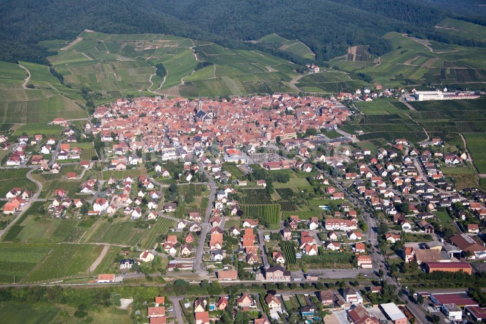 Dalhunden aus der Vogelperspektive: Dorf - Ansicht in Dalhunden in Grand Est, Frankreich