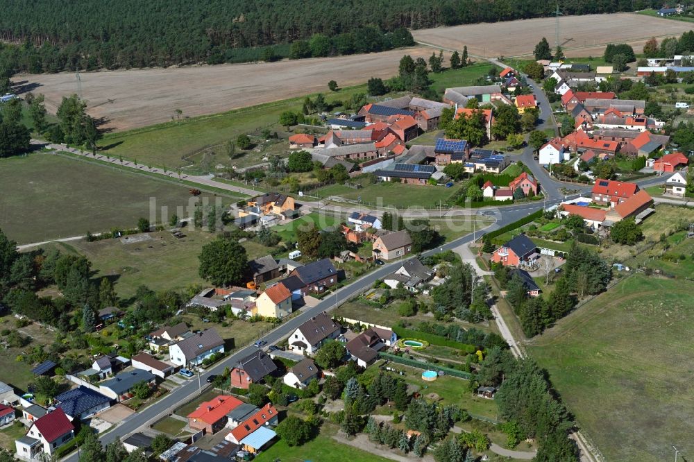 Luftaufnahme Dietrichsdorf - Dorf - Ansicht in Dietrichsdorf im Bundesland Sachsen-Anhalt, Deutschland