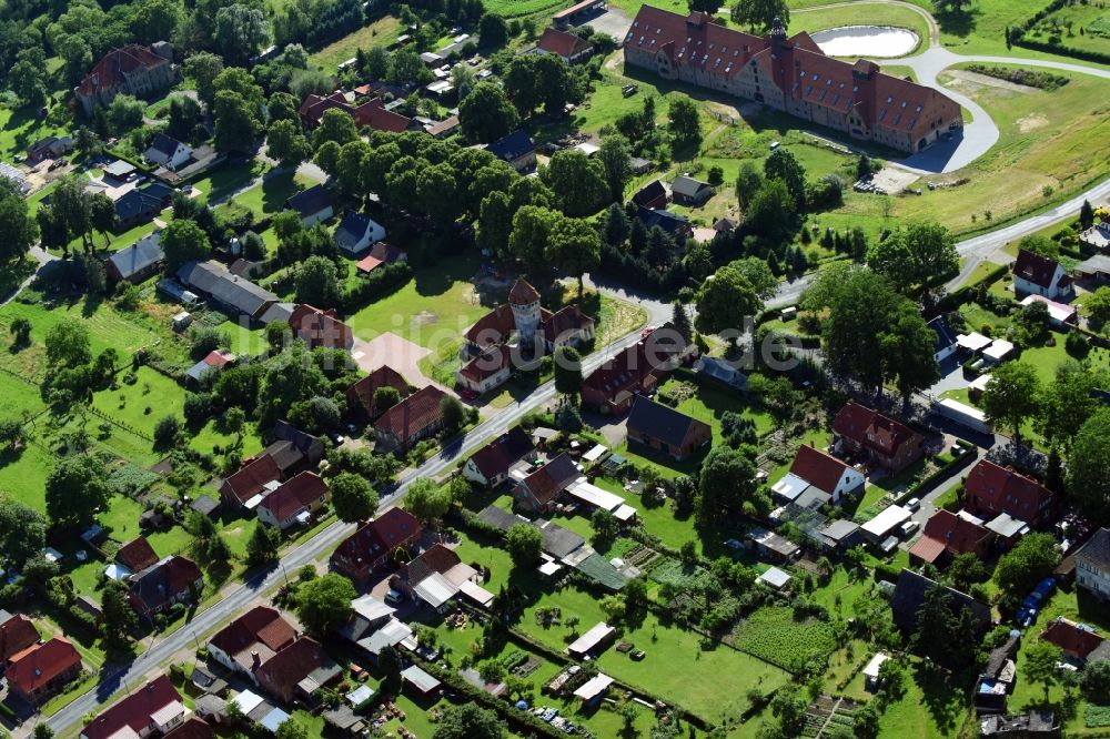 Düssin von oben - Dorf - Ansicht in Düssin im Bundesland Mecklenburg-Vorpommern, Deutschland