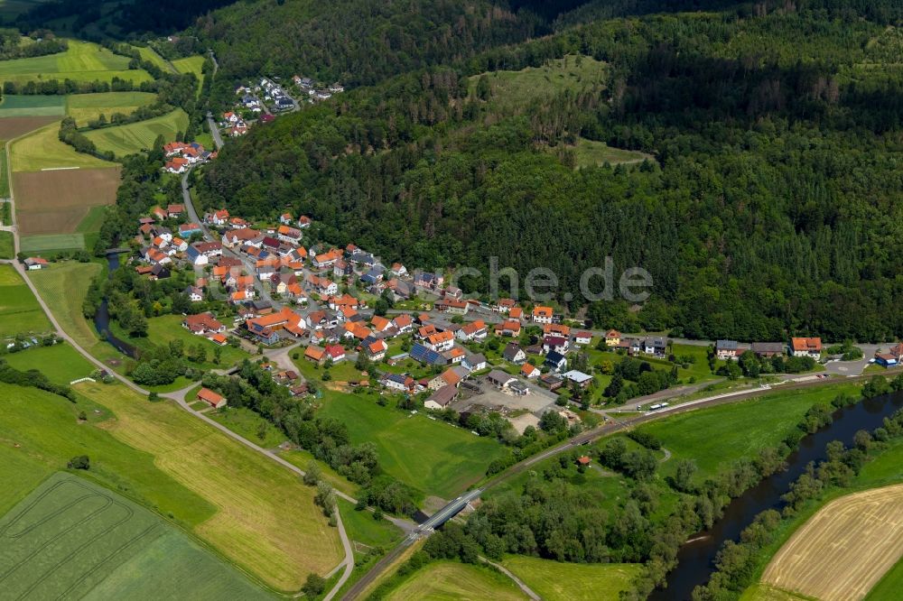 Ederbringhausen aus der Vogelperspektive: Dorf - Ansicht in Ederbringhausen im Bundesland Hessen, Deutschland