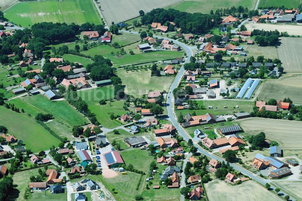 Gadesbünden aus der Vogelperspektive: Dorf - Ansicht in Gadesbünden im Bundesland Niedersachsen, Deutschland