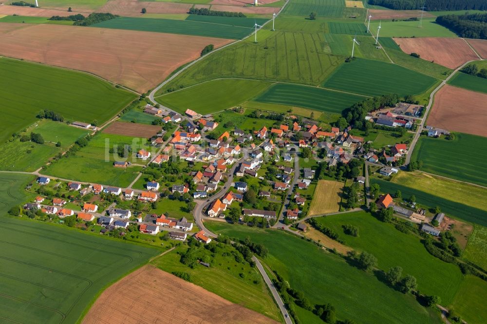 Gembeck aus der Vogelperspektive: Dorf - Ansicht in Gembeck im Bundesland Hessen, Deutschland