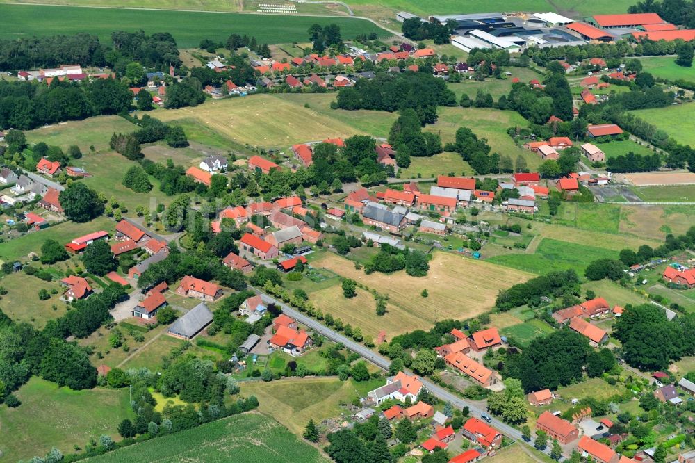 Glaisin aus der Vogelperspektive: Dorf - Ansicht in Glaisin im Bundesland Mecklenburg-Vorpommern, Deutschland