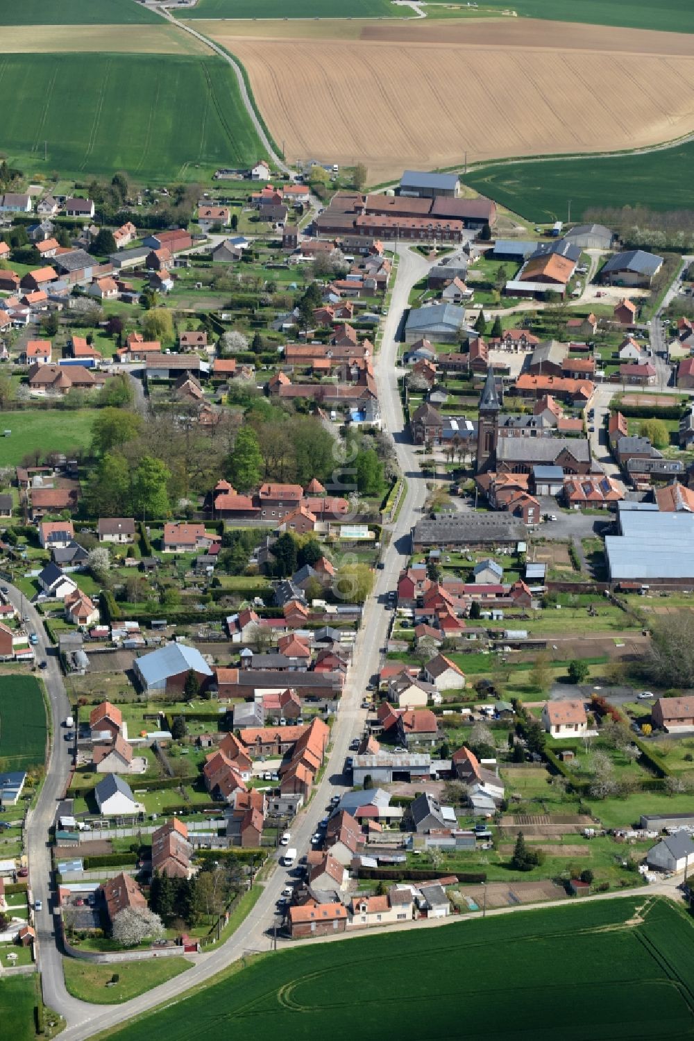 Le Hamel aus der Vogelperspektive: Dorf - Ansicht von Le Hamel in Nord-Pas-de-Calais Picardie, Frankreich