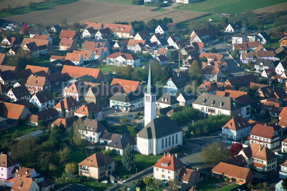 Hatten von oben - Dorf - Ansicht in Hatten in Grand Est, Frankreich