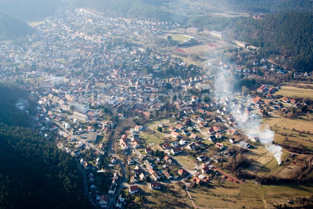 Hauenstein aus der Vogelperspektive: Dorf - Ansicht in Hauenstein im Bundesland Rheinland-Pfalz