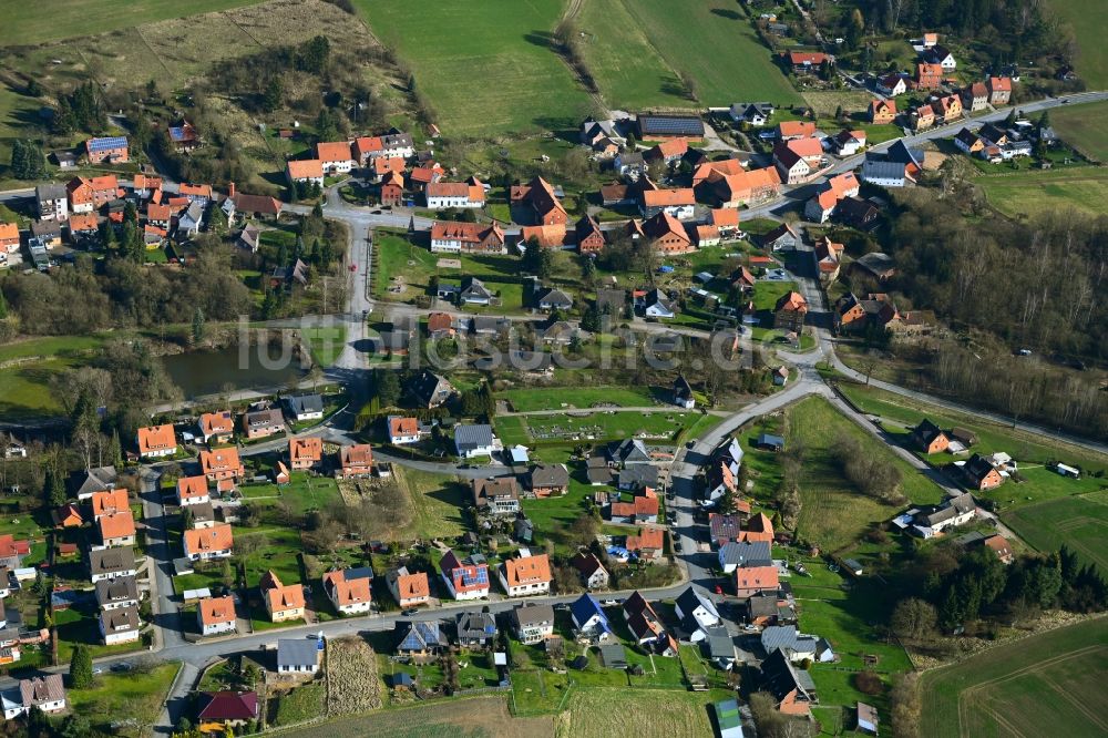 Hohenbüchen aus der Vogelperspektive: Dorf - Ansicht in Hohenbüchen im Bundesland Niedersachsen, Deutschland