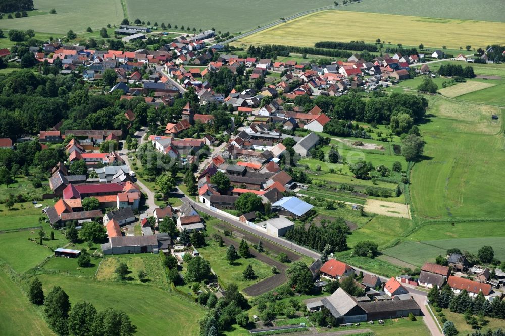 Kade aus der Vogelperspektive: Dorf - Ansicht von Kade im Bundesland Sachsen-Anhalt