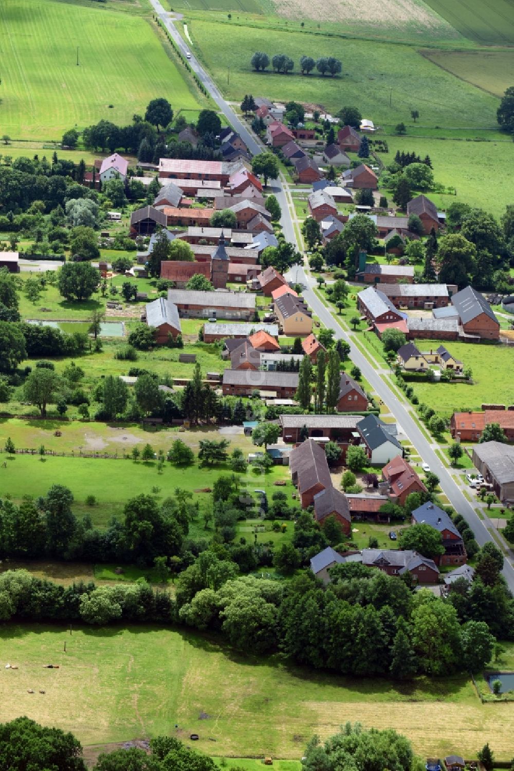 Luftaufnahme Karstädt - Dorf - Ansicht in Karstädt im Bundesland Brandenburg, Deutschland