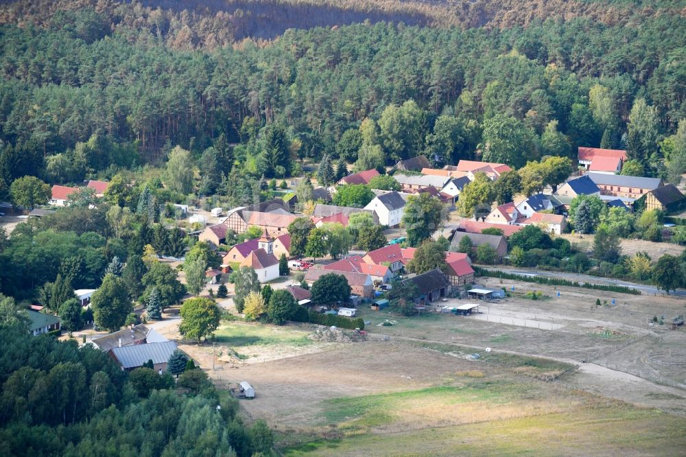 Klausdorf aus der Vogelperspektive: Dorf - Ansicht in Klausdorf im Bundesland Brandenburg, Deutschland