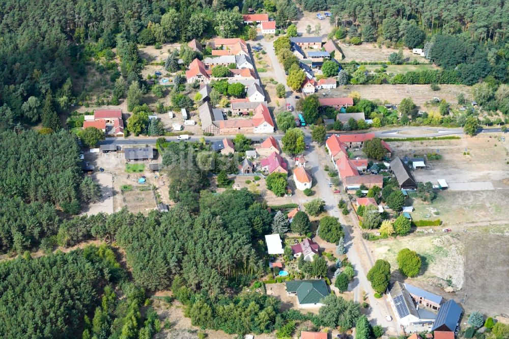 Klausdorf aus der Vogelperspektive: Dorf - Ansicht in Klausdorf im Bundesland Brandenburg, Deutschland