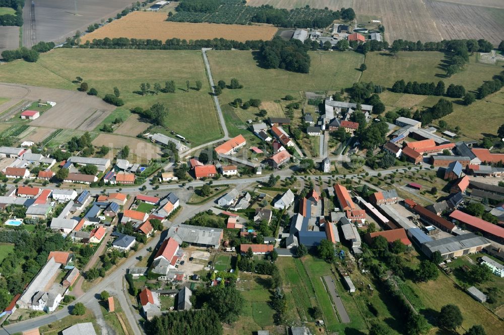 Klötze von oben - Dorf - Ansicht von Klötze im Bundesland Sachsen-Anhalt