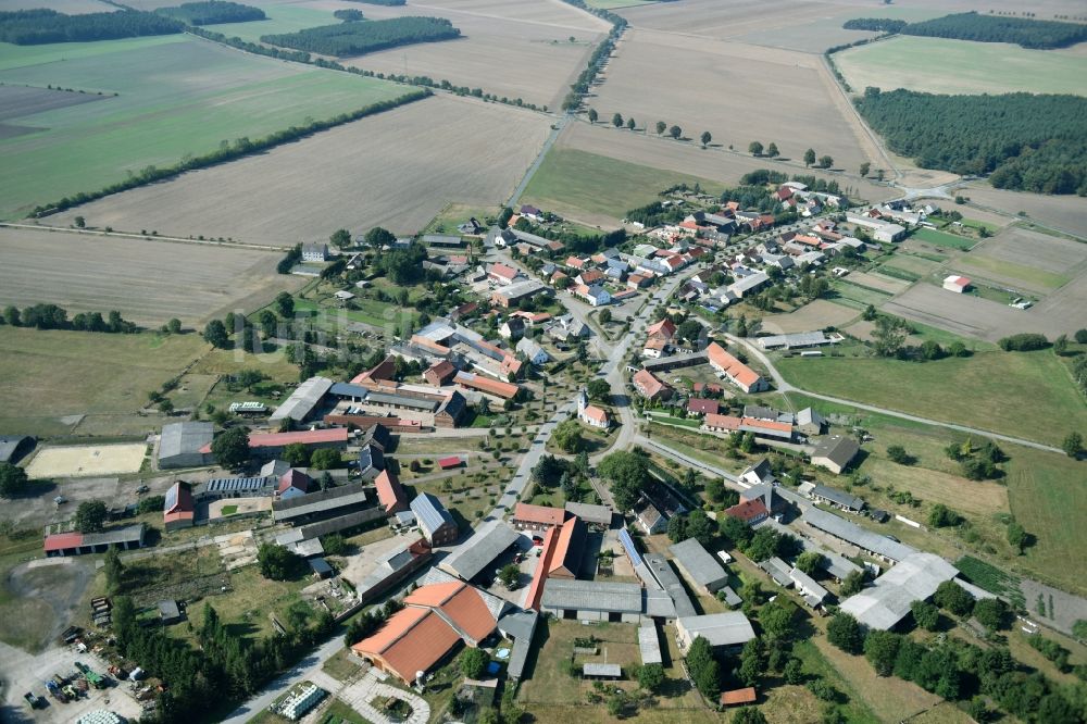 Klötze aus der Vogelperspektive: Dorf - Ansicht von Klötze im Bundesland Sachsen-Anhalt