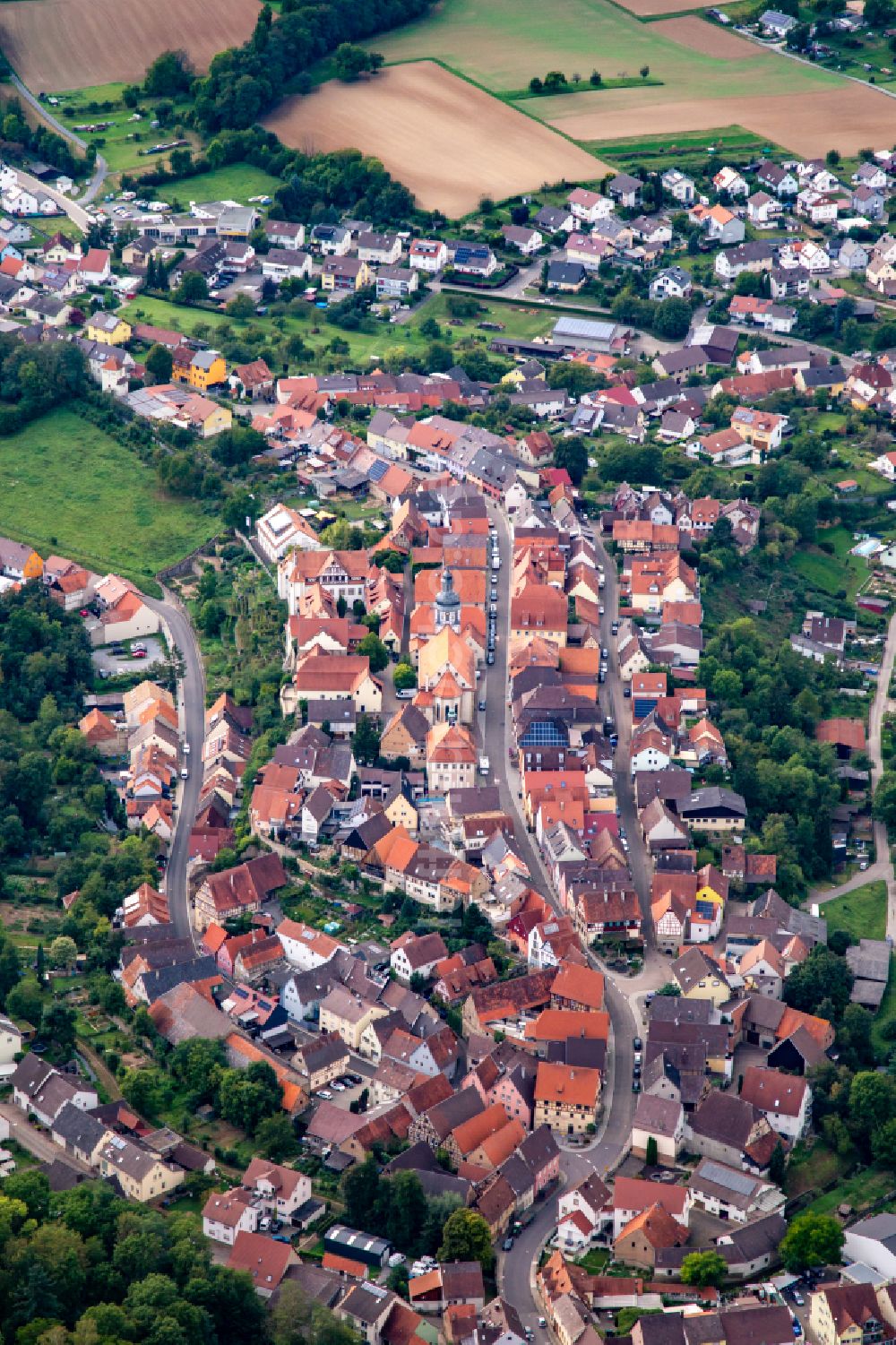 Luftaufnahme Kraichtal - Dorf - Ansicht in Kraichtal im Bundesland Baden-Württemberg, Deutschland