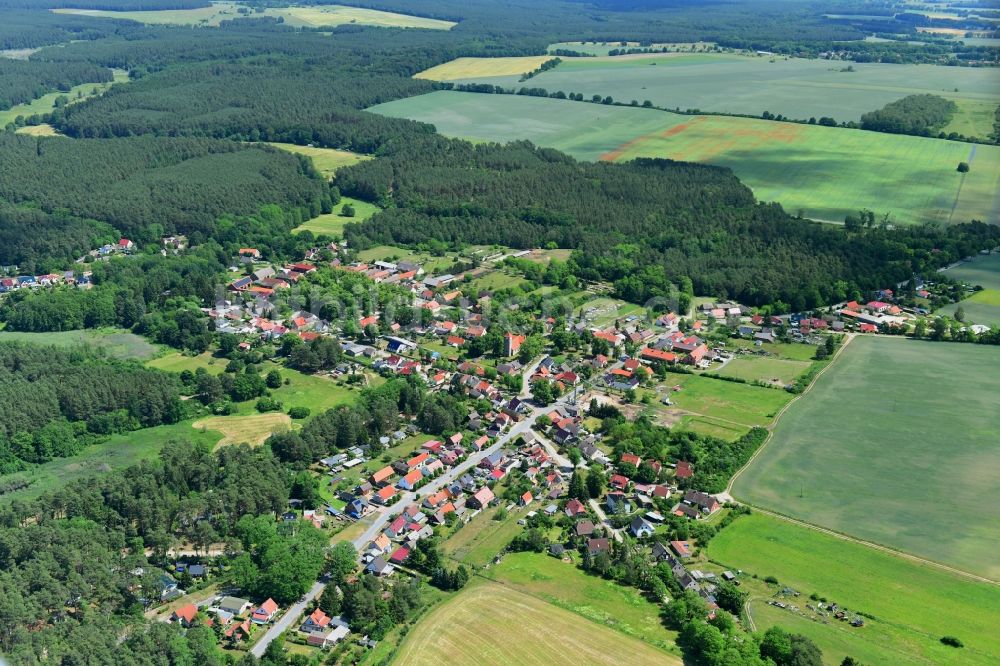 Krewelin aus der Vogelperspektive: Dorf - Ansicht in Krewelin im Bundesland Brandenburg, Deutschland