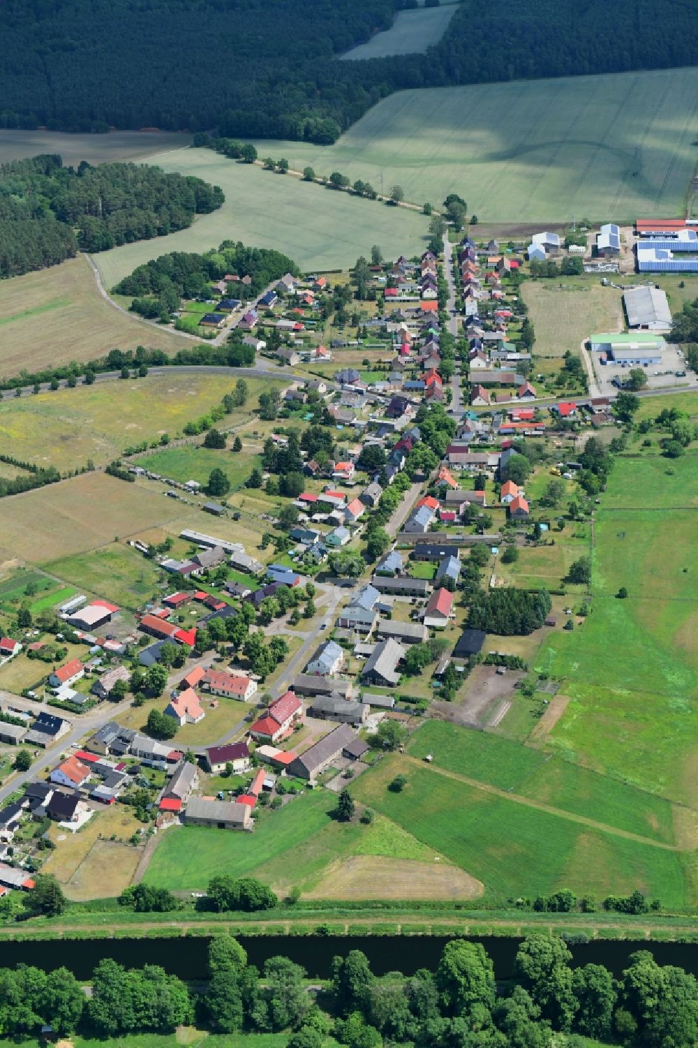 Luftaufnahme Krewelin - Dorf - Ansicht in Krewelin im Bundesland Brandenburg, Deutschland