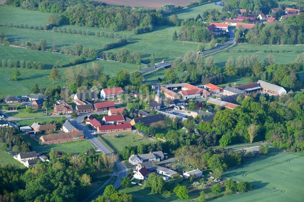 Kricheldorf von oben - Dorf - Ansicht in Kricheldorf im Bundesland Sachsen-Anhalt, Deutschland