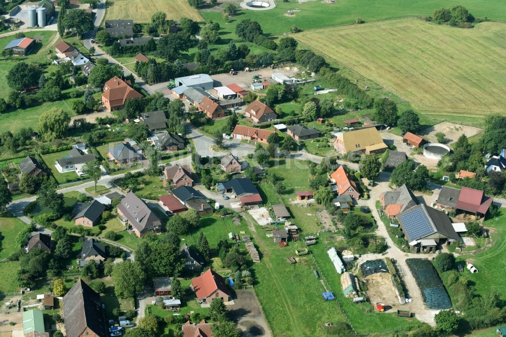 Krukow aus der Vogelperspektive: Dorf - Ansicht von Krukow im Bundesland Schleswig-Holstein