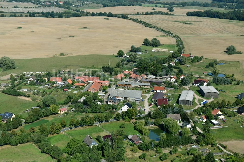 Luftbild Lüttenhagen - Dorf - Ansicht von Lüttenhagen im Bundesland Mecklenburg-Vorpommern