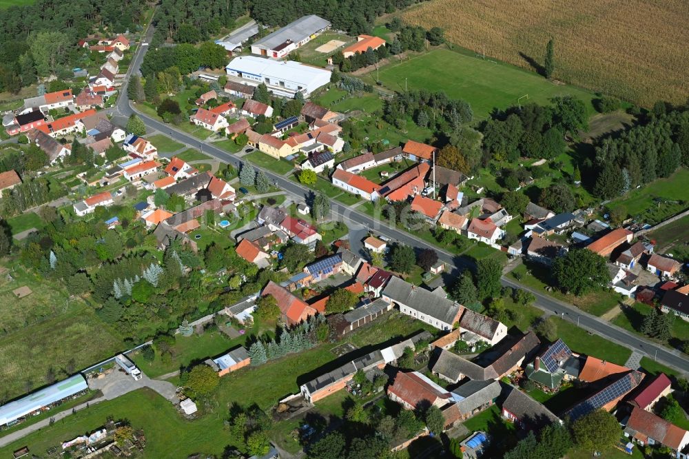 Malitschkendorf von oben - Dorf - Ansicht in Malitschkendorf im Bundesland Brandenburg, Deutschland