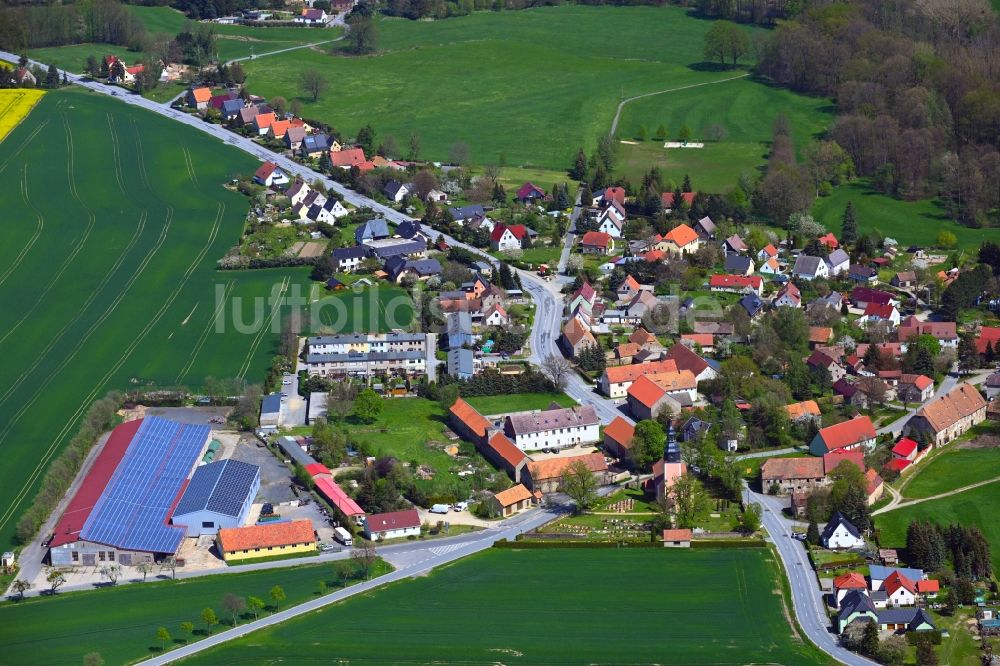 Melaune aus der Vogelperspektive: Dorf - Ansicht in Melaune im Bundesland Sachsen, Deutschland