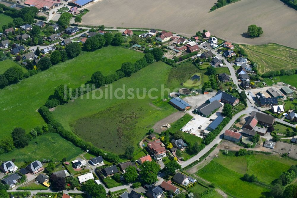 Mözen von oben - Dorf - Ansicht in Mözen im Bundesland Schleswig-Holstein, Deutschland