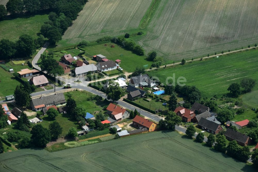 Luftaufnahme Neu Herzfeld - Dorf - Ansicht von Neu Herzfeld im Bundesland Mecklenburg-Vorpommern