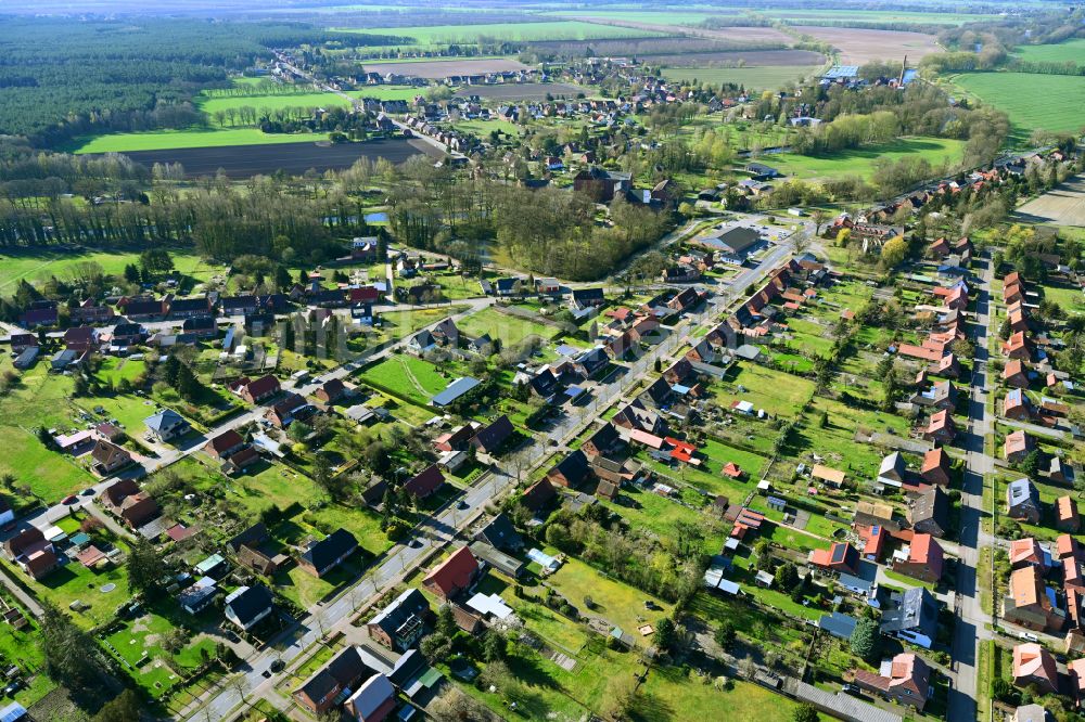 Neu Kaliß aus der Vogelperspektive: Dorf - Ansicht in Neu Kaliß im Bundesland Mecklenburg-Vorpommern, Deutschland