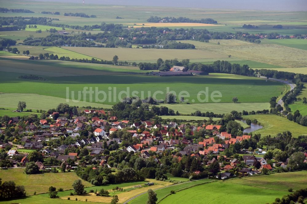 Neuhaus (Oste) aus der Vogelperspektive: Dorf - Ansicht in Neuhaus (Oste) im Bundesland Niedersachsen, Deutschland