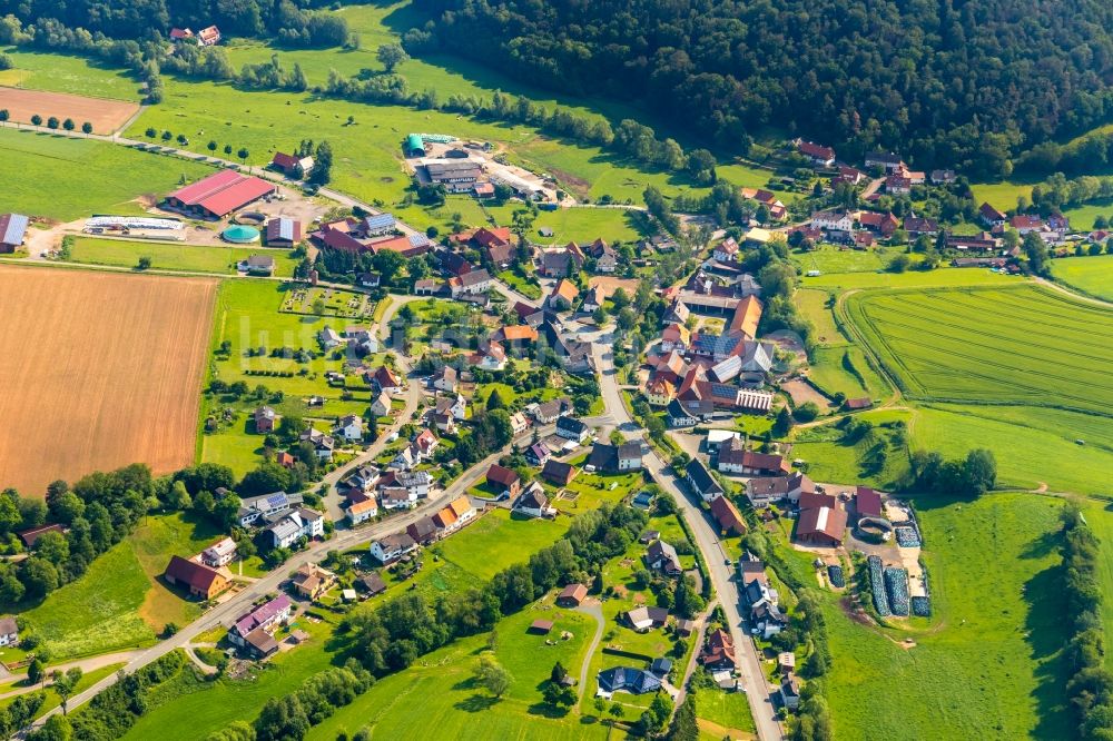 Nieder-Waroldern von oben - Dorf - Ansicht in Nieder-Waroldern im Bundesland Hessen, Deutschland