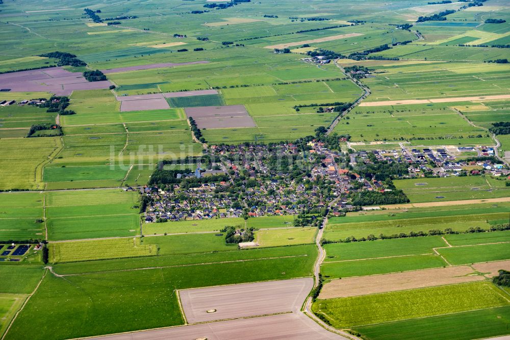 Oldenswort aus der Vogelperspektive: Dorf - Ansicht in Oldenswort im Bundesland Schleswig-Holstein, Deutschland