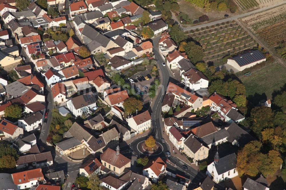 Stadecken-Elsheim aus der Vogelperspektive: Dorf - Ansicht im Ortsteil Elsheim in Stadecken-Elsheim im Bundesland Rheinland-Pfalz, Deutschland