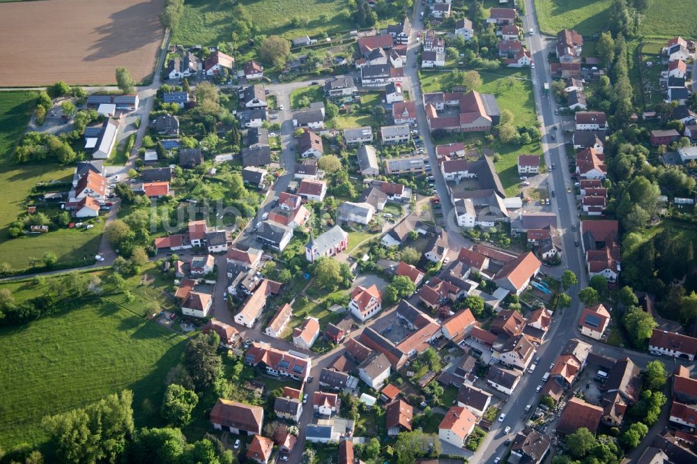 Modautal von oben - Dorf - Ansicht im Ortsteil Ernsthofen in Modautal im Bundesland Hessen