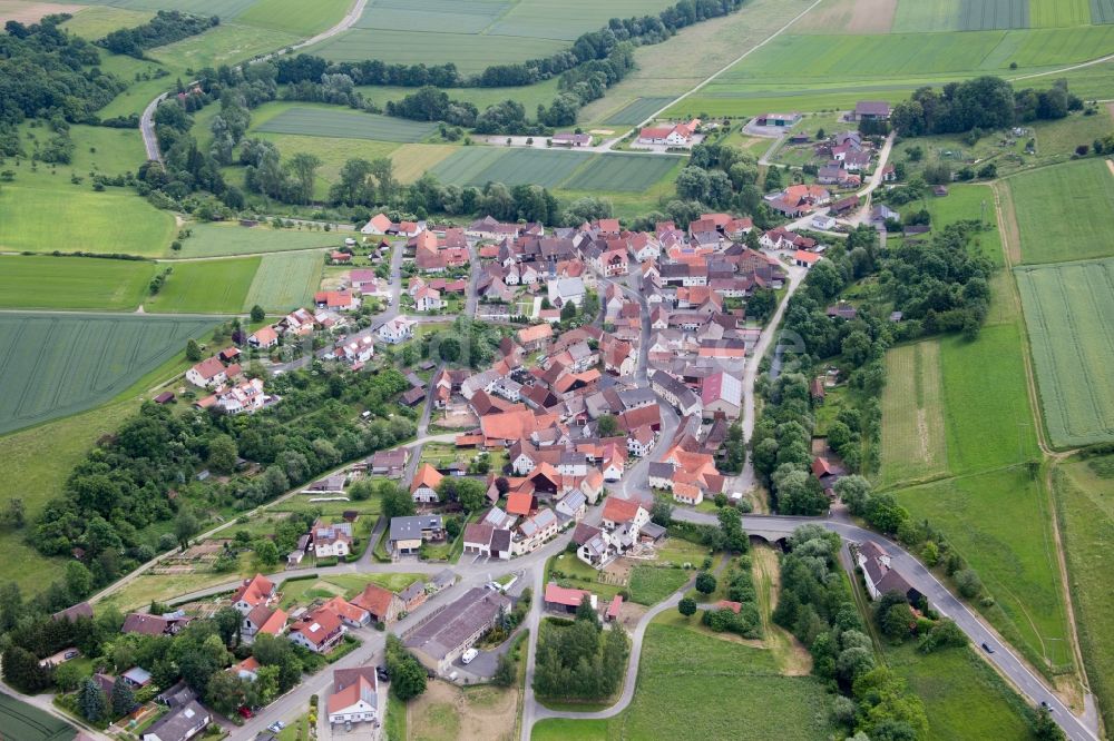 Höchheim aus der Vogelperspektive: Dorf - Ansicht im Ortsteil Gollmuthhausen in Höchheim im Bundesland Bayern, Deutschland