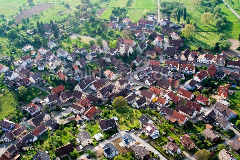 Birkenfeld von oben - Dorf - Ansicht im Ortsteil Gräfenhausen in Birkenfeld im Bundesland Baden-Württemberg